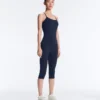 Comfortlux Capri-Jumpsuit mit gekreuzten Trägern am Rücken Comfortlux Capri-Jumpsuit mit gekreuzten Trägern am Rücken