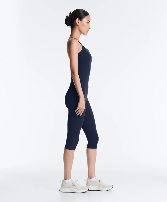 Comfortlux Capri-Jumpsuit mit gekreuzten Trägern am Rücken Comfortlux Capri-Jumpsuit mit gekreuzten Trägern am Rücken