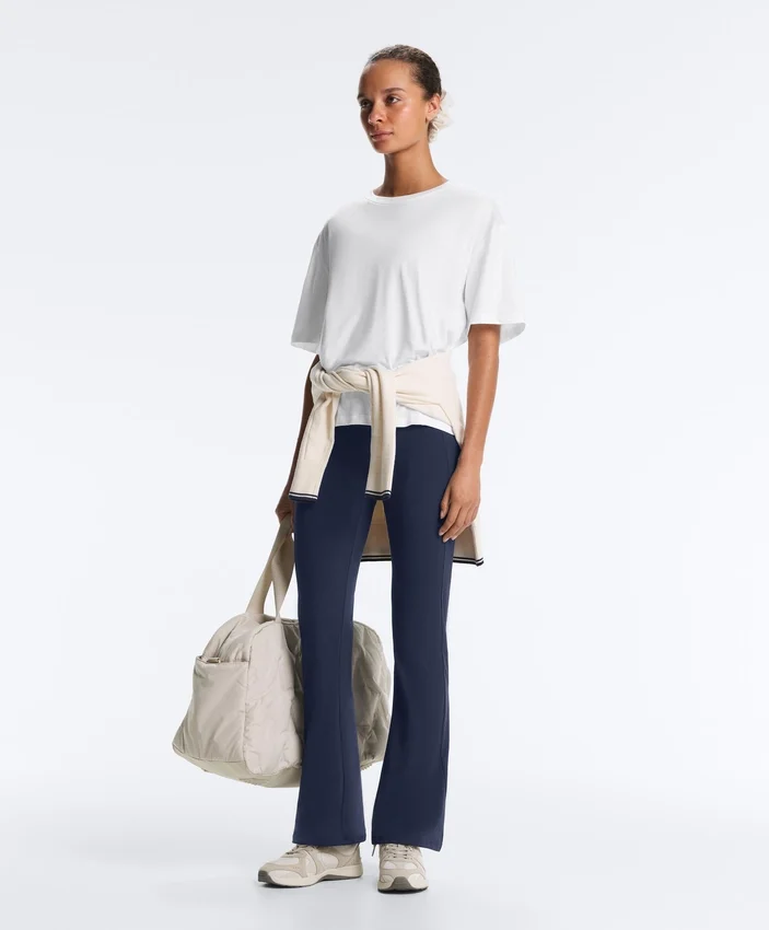 Comfortlux-Hose mit hohem Bund und ausgestelltem Bein Comfortlux-Hose mit hohem Bund und ausgestelltem Bein