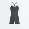 Comfortlux-Jumpsuit mit geflochtenen Trägern an den Shorts
