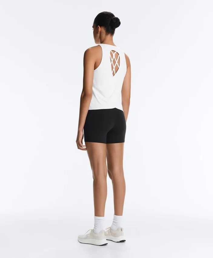 Comfortlux T-Shirt mit gekreuztem Rücken Comfortlux T-Shirt mit gekreuztem Rücken