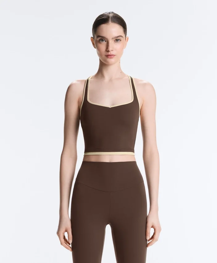 Comfortlux Tops mit kontrastierendem, gekreuztem Rücken Comfortlux Tops mit kontrastierendem, gekreuztem Rücken