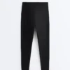 Compressive Leggings mit hoher Taille und Knöchellänge, mit Tasche Compressive Leggings mit hoher Taille und Knöchellänge, mit Tasche