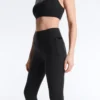 Compressive Leggings mit hoher Taille und Knöchellänge, mit Tasche Compressive Leggings mit hoher Taille und Knöchellänge, mit Tasche