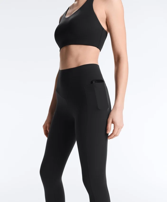 Compressive Leggings mit hoher Taille und Knöchellänge, mit Tasche Compressive Leggings mit hoher Taille und Knöchellänge, mit Tasche
