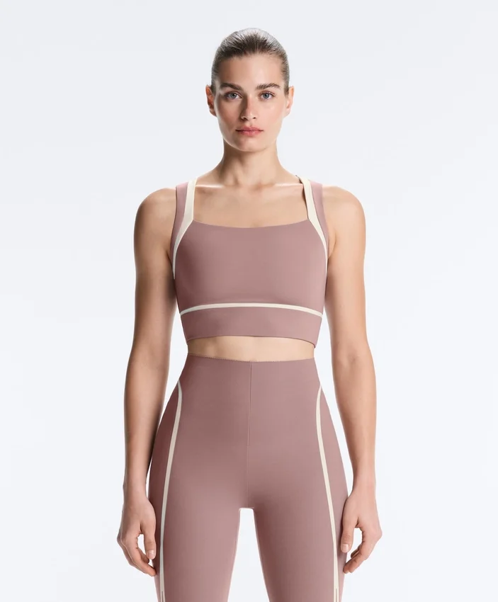 Compressive-Tops mit Kontrast Compressive-Tops mit Kontrast