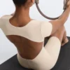 Evermove-Jumpsuit mit quadratischem Ausschnitt an den Shorts Evermove-Jumpsuit mit quadratischem Ausschnitt an den Shorts