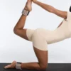 Evermove-Jumpsuit mit quadratischem Ausschnitt an den Shorts Evermove-Jumpsuit mit quadratischem Ausschnitt an den Shorts