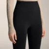Flare Extra Warm Nahtlose Hose mit extra hoher Leibhöhe Flare Extra Warm Nahtlose Hose mit extra hoher Leibhöhe