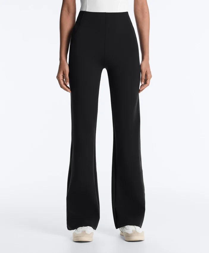 Flare-Hose mit hoher Taille im Neopren-Look Flare-Hose mit hoher Taille im Neopren-Look