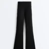 Flare-Hose mit hoher Taille im Neopren-Look Flare-Hose mit hoher Taille im Neopren-Look