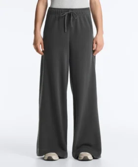 Gerade geschnittene Hose aus einer Baumwoll-Fleece-Mischung Gerade geschnittene Hose aus einer Baumwoll-Fleece-Mischung