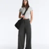 Gerade geschnittene Hose aus einer Baumwoll-Fleece-Mischung Gerade geschnittene Hose aus einer Baumwoll-Fleece-Mischung