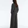 Gerade geschnittene Hose aus einer Baumwoll-Fleece-Mischung Gerade geschnittene Hose aus einer Baumwoll-Fleece-Mischung