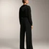 Gerade geschnittene Hose mit Knöpfen und Bündchen aus Soft Touch-Modal Gerade geschnittene Hose mit Knöpfen und Bündchen aus Soft Touch-Modal