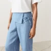 Gerade Hose aus 100 % Leinen mit umgeschlagenem Bund Gerade Hose aus 100 % Leinen mit umgeschlagenem Bund