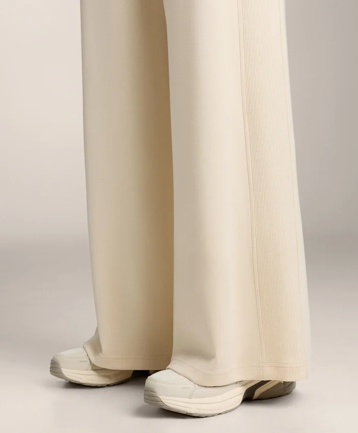 Gerade Hose mit geripptem Saum und Soft Touch-Modal Gerade Hose mit geripptem Saum und Soft Touch-Modal