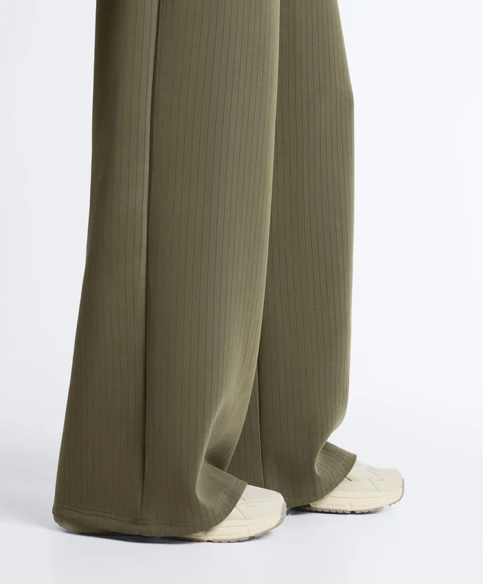Geradlinige, gestreifte Hose mit Soft Touch-Modal Geradlinige, gestreifte Hose mit Soft Touch-Modal