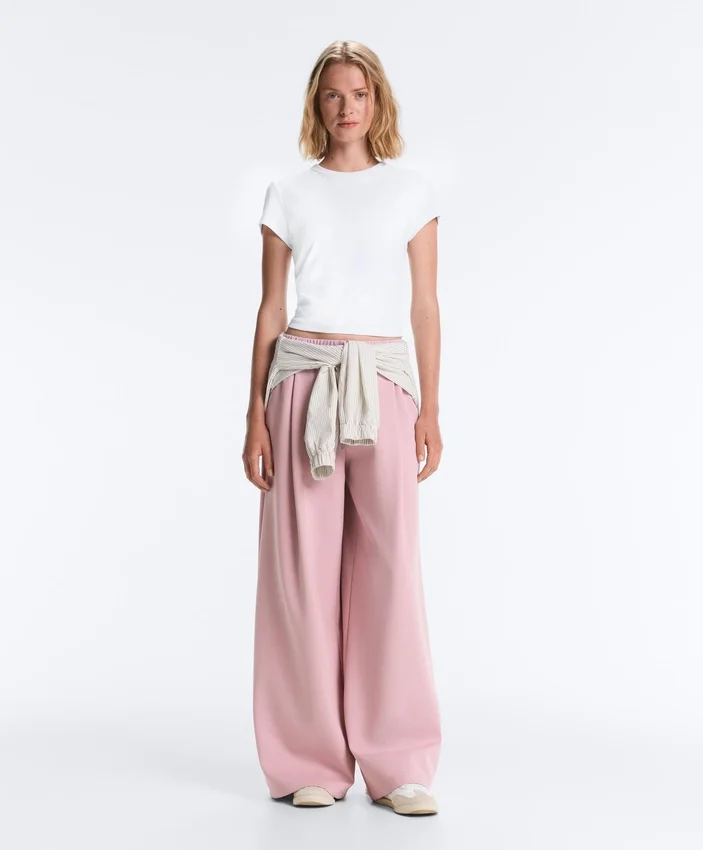 Geradlinige Plissee-Hose aus Baumwollpiqué Geradlinige Plissee-Hose aus Baumwollpiqué