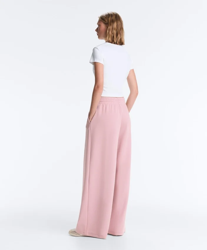 Geradlinige Plissee-Hose aus Baumwollpiqué Geradlinige Plissee-Hose aus Baumwollpiqué