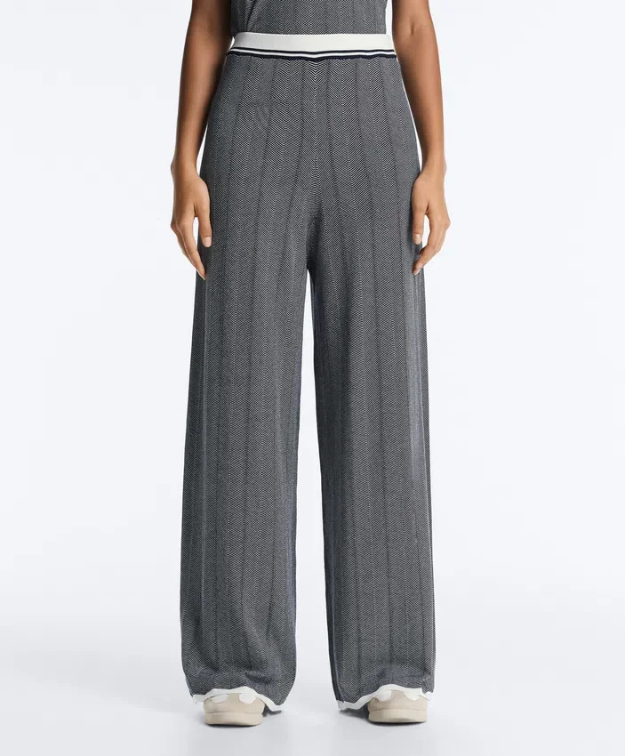 Geradlinige Strickhose mit Fischgrätenmuster Geradlinige Strickhose mit Fischgrätenmuster