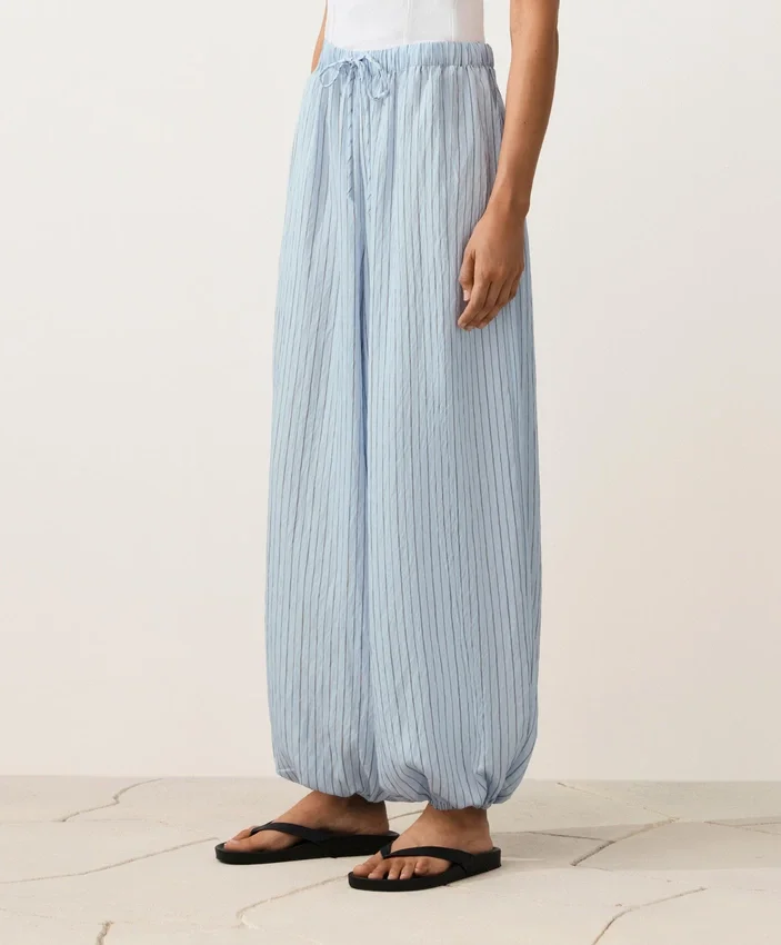 Gestreifte Bloomer-Hose aus Modal-Mischgewebe Gestreifte Bloomer-Hose aus Modal-Mischgewebe