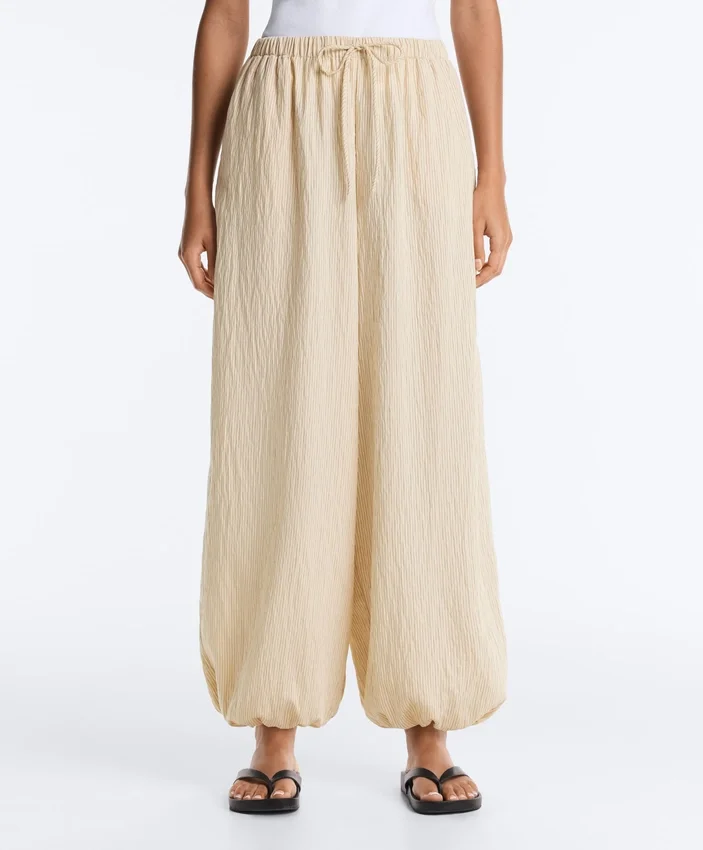 Gestreifte Bloomer-Hose aus Modal-Mischgewebe Gestreifte Bloomer-Hose aus Modal-Mischgewebe