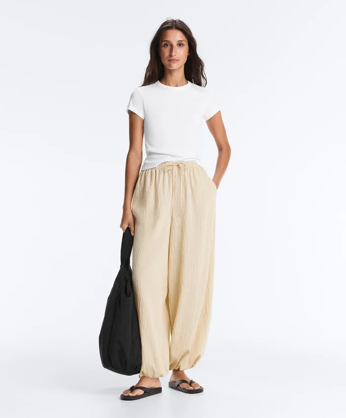 Gestreifte Bloomer-Hose aus Modal-Mischgewebe Gestreifte Bloomer-Hose aus Modal-Mischgewebe