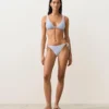 Gestreiftes, strukturiertes Triangel-Bikinioberteil mit Neckholder Gestreiftes, strukturiertes Triangel-Bikinioberteil mit Neckholder