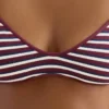 Gestreiftes Triangel-Oberteil für Bikinis Gestreiftes Triangel-Oberteil für Bikinis