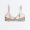 Gestreiftes Triangel-Oberteil für Bikinis Gestreiftes Triangel-Oberteil für Bikinis
