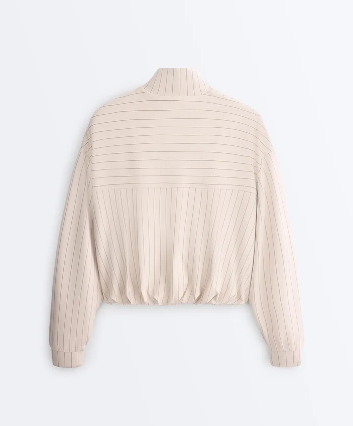 Gestreite Jacke mit ausgestellter Säume Gestreite Jacke mit ausgestellter Säume