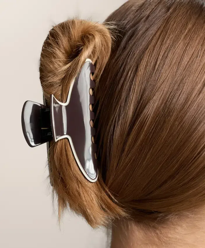 Grosse Haarschmuck-Klammer mit Paspel Grosse Haarschmuck-Klammer mit Paspel