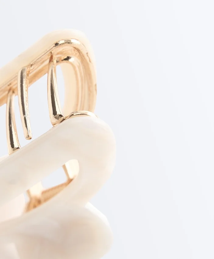 Grosse Haarschmuck-Spange aus Metall Grosse Haarschmuck-Spange aus Metall
