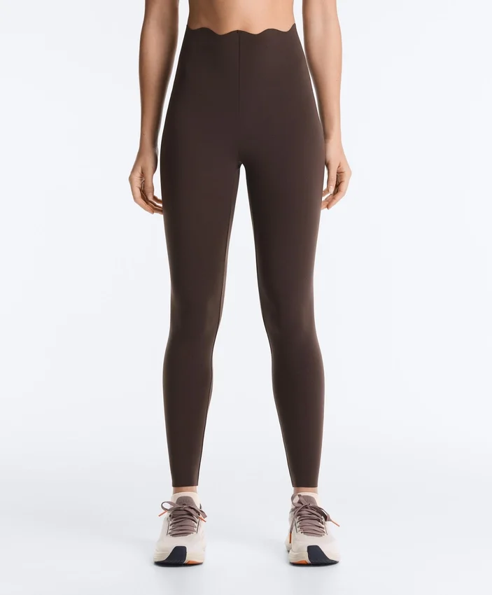 Hoch geschnittene, Compressive-Core-Control-Leggings in Knöchellänge mit Wellenmuster Hoch geschnittene, Compressive-Core-Control-Leggings in Knöchellänge mit Wellenmuster