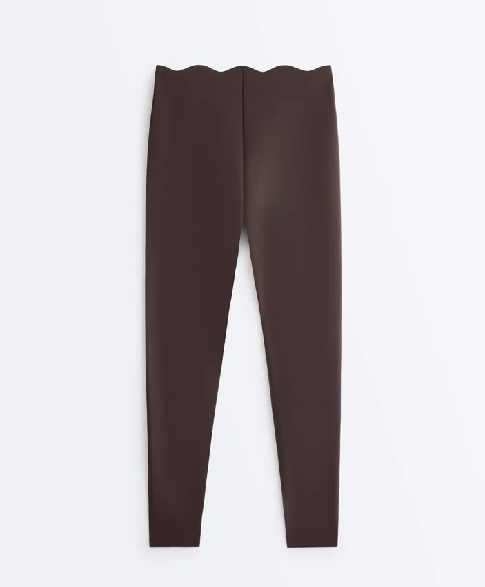 Hoch geschnittene, Compressive-Core-Control-Leggings in Knöchellänge mit Wellenmuster Hoch geschnittene, Compressive-Core-Control-Leggings in Knöchellänge mit Wellenmuster