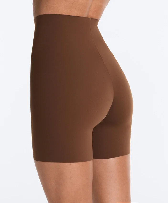 Hoch taillierte, unsichtbare, lasergeschnittene Biker-Leggings Hoch taillierte, unsichtbare, lasergeschnittene Biker-Leggings