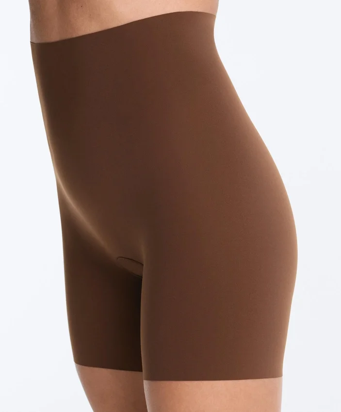 Hoch taillierte, unsichtbare, lasergeschnittene Biker-Leggings Hoch taillierte, unsichtbare, lasergeschnittene Biker-Leggings