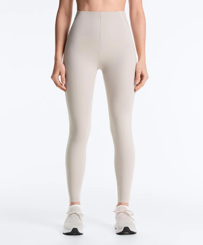 Hochgeschnittene, kompressive, reflektierende Core Control-Leggings in Knöchellänge Hochgeschnittene, kompressive, reflektierende Core Control-Leggings in Knöchellänge