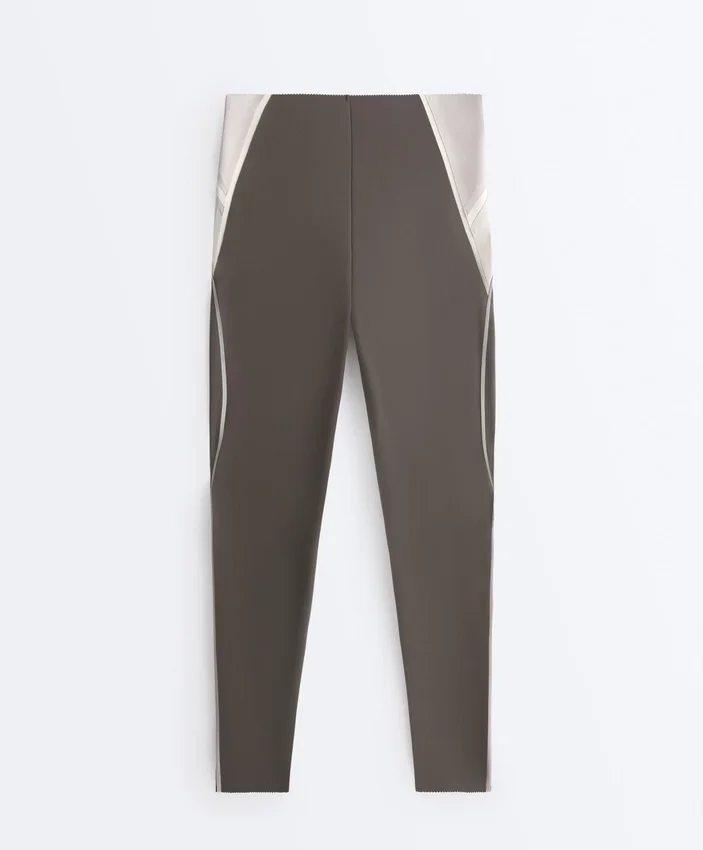 Hochgeschnittene, kompressive, reflektierende Core Control-Leggings in Knöchellänge Hochgeschnittene, kompressive, reflektierende Core Control-Leggings in Knöchellänge