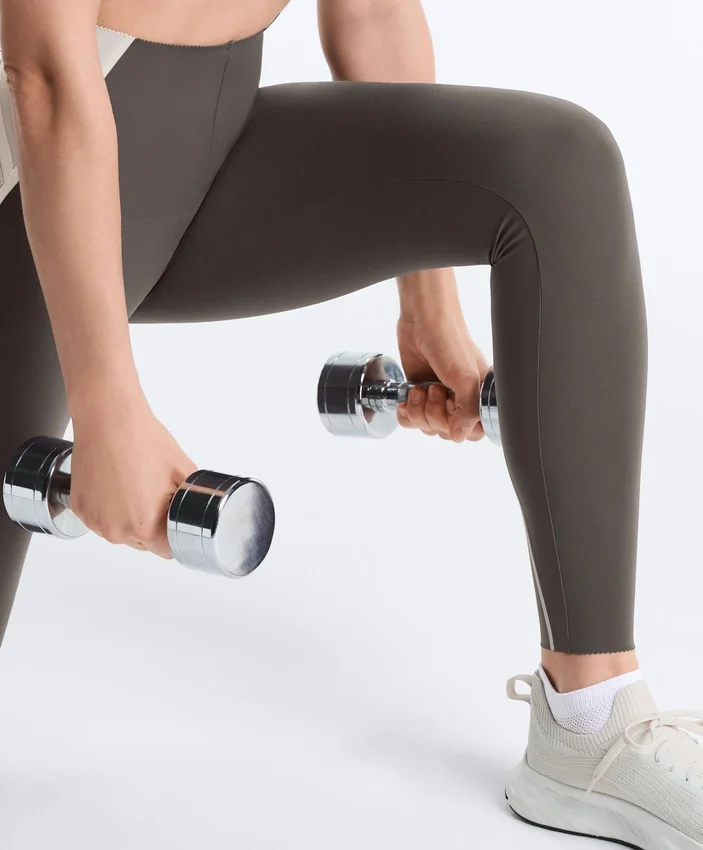 Hochgeschnittene, kompressive, reflektierende Core Control-Leggings in Knöchellänge Hochgeschnittene, kompressive, reflektierende Core Control-Leggings in Knöchellänge