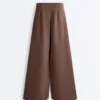 Hose mit geradem Bein aus Soft Touch-Modal und Paspelierung