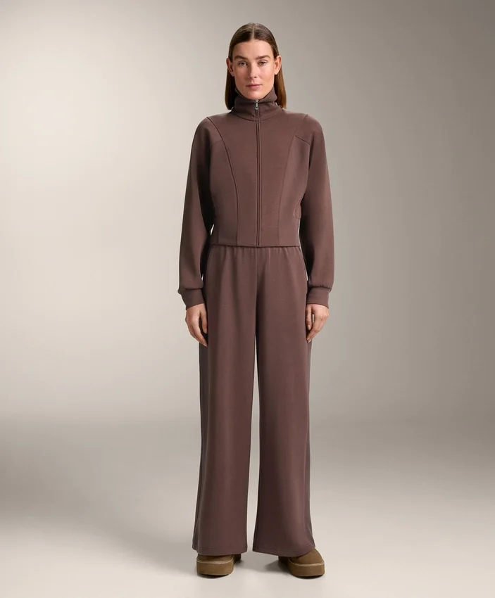 Gerade Hose mit weitem Bein und geripptem Bund aus gebürstetem Modal Gerade Hose mit weitem Bein und geripptem Bund aus gebürstetem Modal
