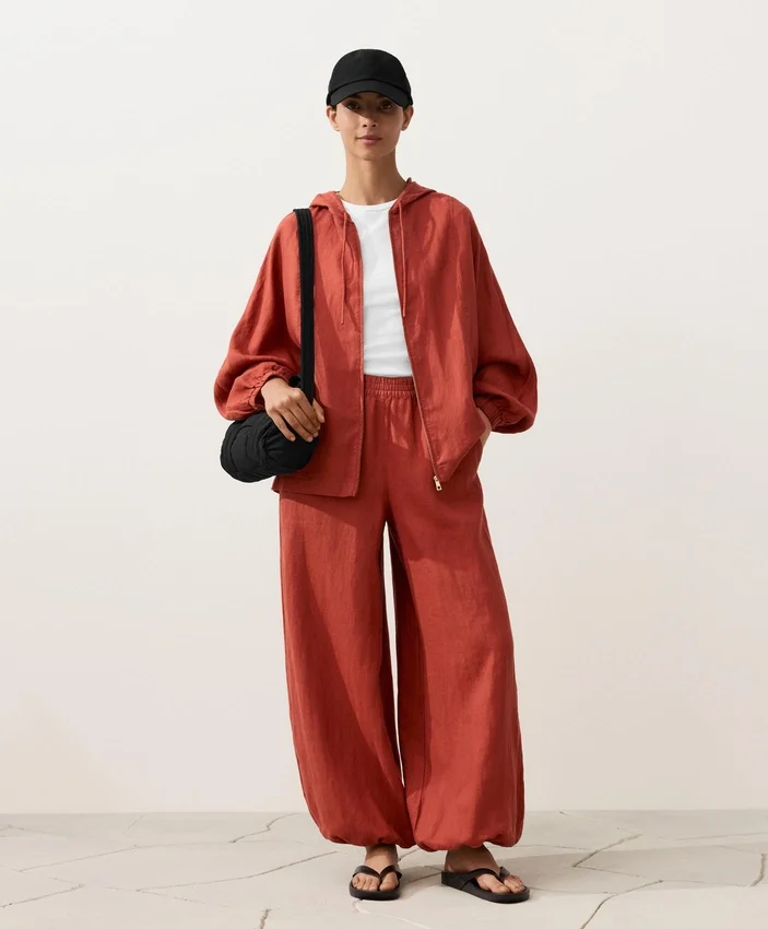 Kapuzenjacke aus 100 % Leinen Kapuzenjacke aus 100 % Leinen