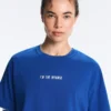 Kastenförmiges, kurzes T-Shirt aus Baumwollmischung mit Aufdruck