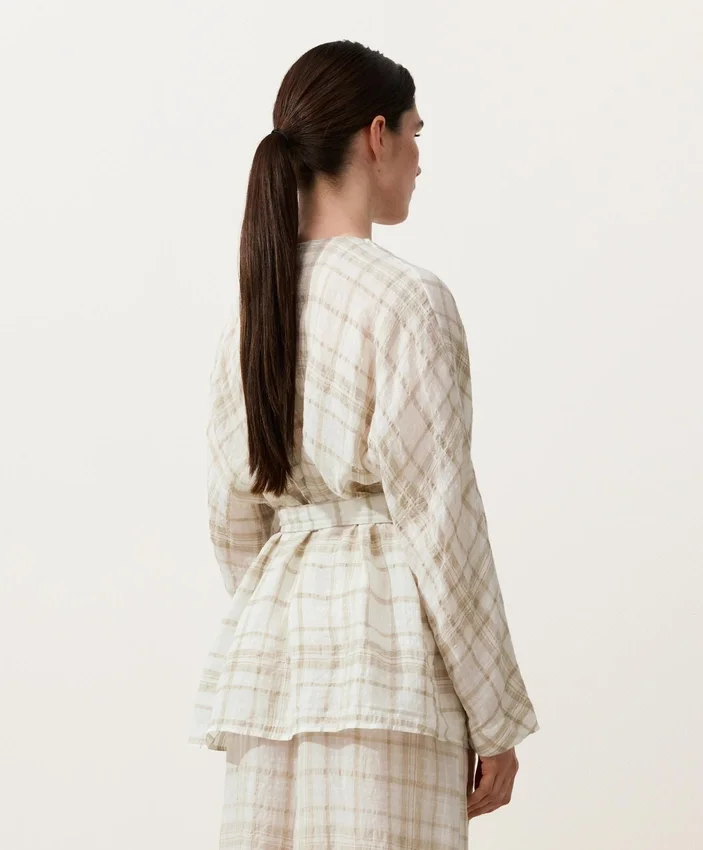 Kimono-Hemd aus einer Mischung aus Leinen und Lyocell mit Karomuster Kimono-Hemd aus einer Mischung aus Leinen und Lyocell mit Karomuster