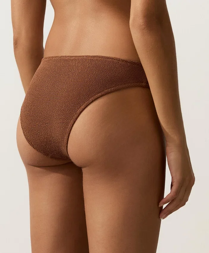 Klassische Bikinis-Slips aus Crinkle-Stoff Klassische Bikinis-Slips aus Crinkle-Stoff