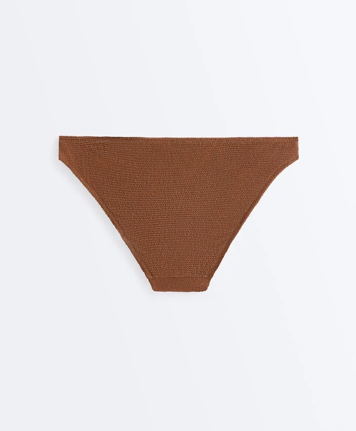 Klassische Bikinis-Slips aus Crinkle-Stoff Klassische Bikinis-Slips aus Crinkle-Stoff