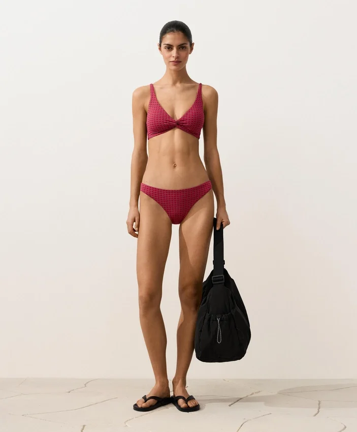 Geometrisches Jacquard-Halter-Bikinioberteil Geometrisches Jacquard-Halter-Bikinioberteil