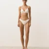 Bikini-Oberteil im Triangel-Schnitt mit Häkelstruktur und Bubble-Textur